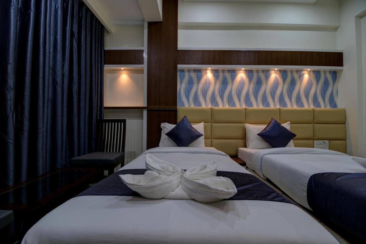 Hotel Mourya Residency Navi Mumbai Exterior photo